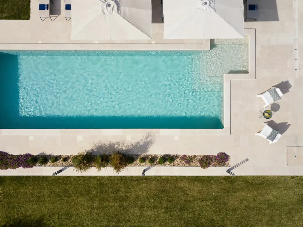 Piscina viaggio aziendale Futuria Week